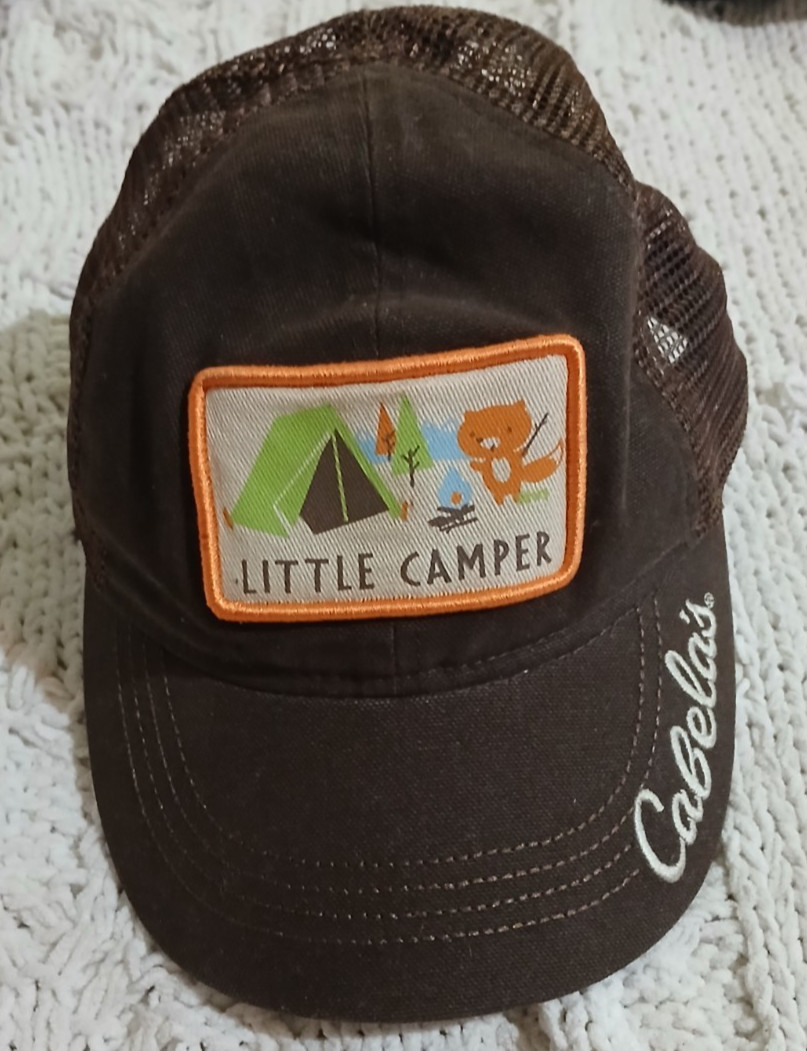 Cabela's Niño Pequeño Camper Gorra de Béisbol Malla Sombrero Marrón Ajustable Espalda