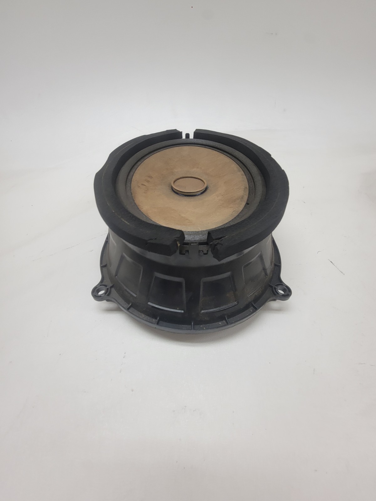 14-24 MASERATI GHIBLI CENTER REAR SHELF DECK SPEAKER SUB WOOFER HARMAN 670009429