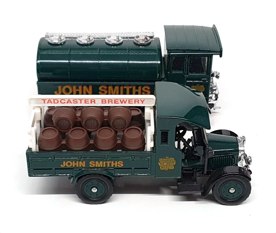 Corgi 1/50 Scale 97742 - AEC Tanker & Thornycroft Beer Truck - John Smith - Image 3 of 4