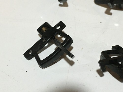 Bachmann Trains HO Scale Thomas & Friends Hook n Loop Couplers - Pack of 3 Pairs - Picture 3 of 3