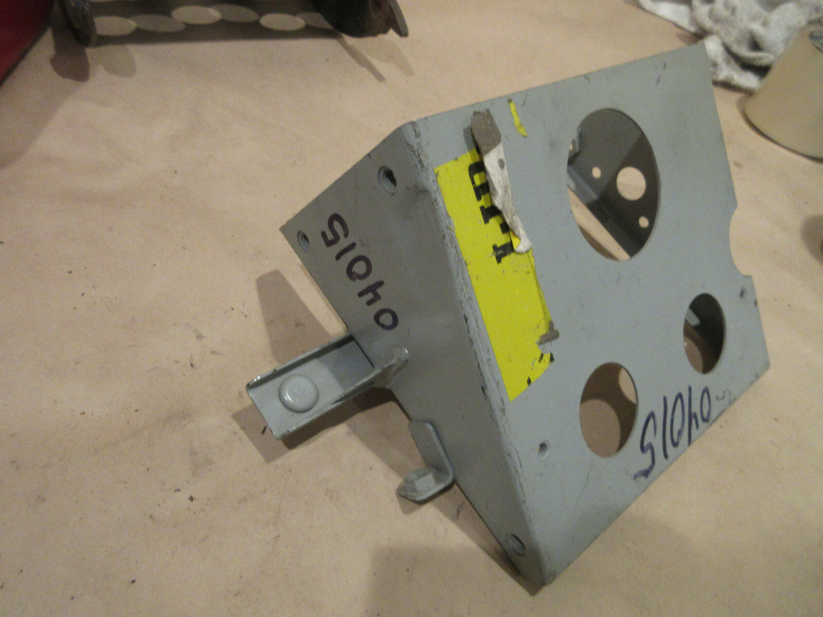 Ferrari 208,328, LH Headlight Motor Support Bracket - P/N 61750800 