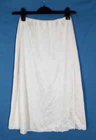 VTG SHADOWLINE LINGERIE Silky NYLON Cream FLORAL SLIT HEM 28" Half Slip Sz M