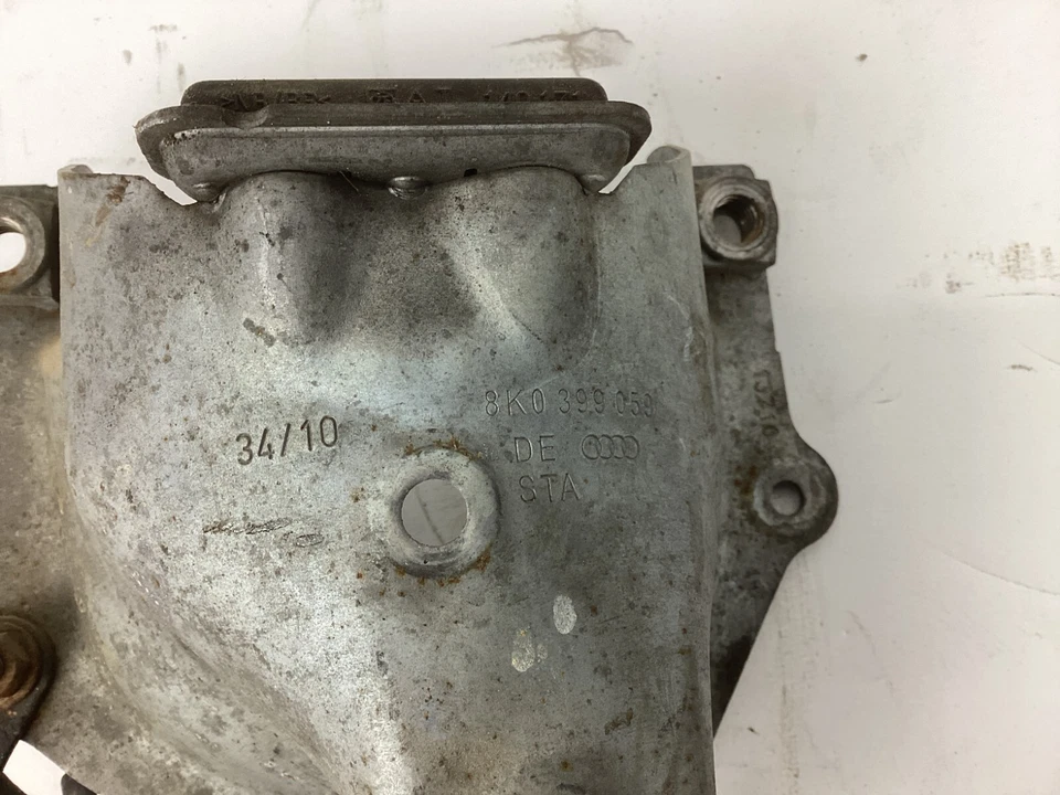 AUDI A5 2011-2016 AWD - Placa de retención de soporte de montaje del motor lado izquierdo del motor OEM Foto 4 de 4