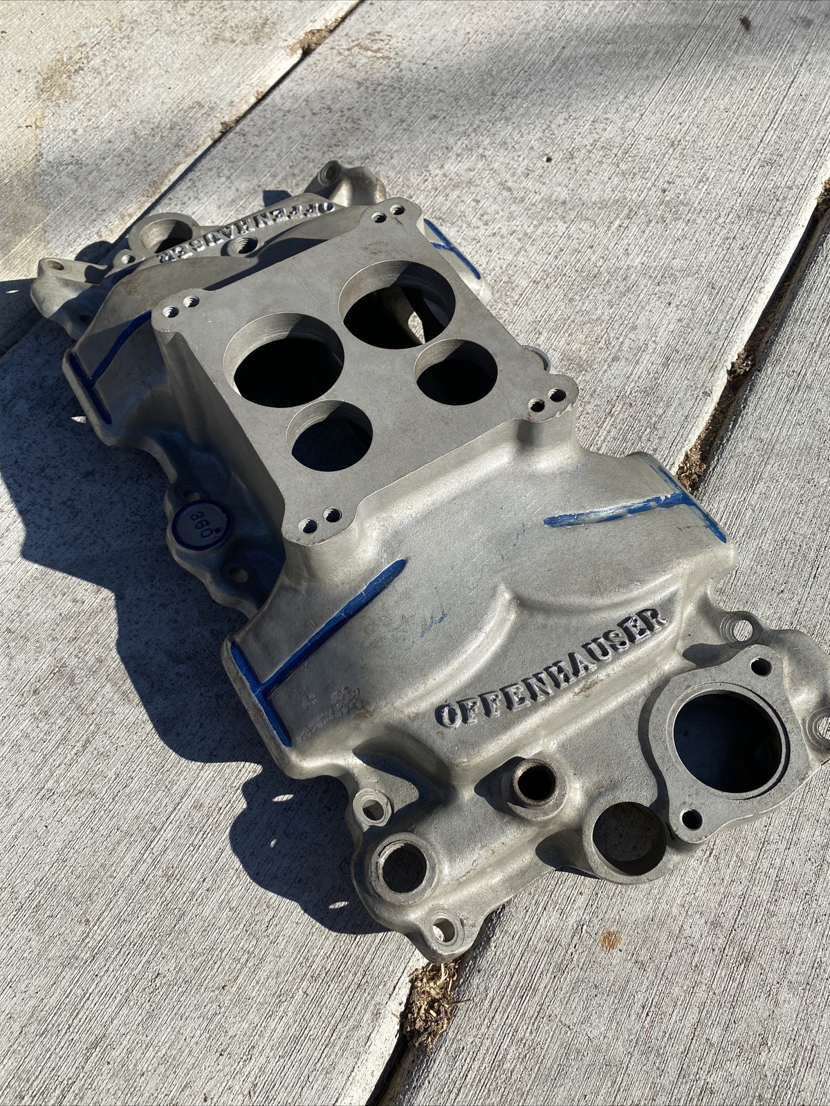 Offenhauser 360 EquaFlow SB Chevy Aluminum Quadrajet Intake Manifold