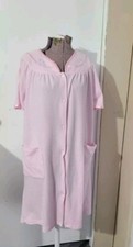 Adonna Pink Robe Snap Button Waffle Texture Embroidered Flowers Size Medium