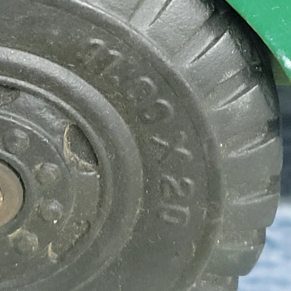 Jeep Willys verde acero prensado Marx Lumar de colección 11" de largo *las luces no funcionan Foto 3 de 4