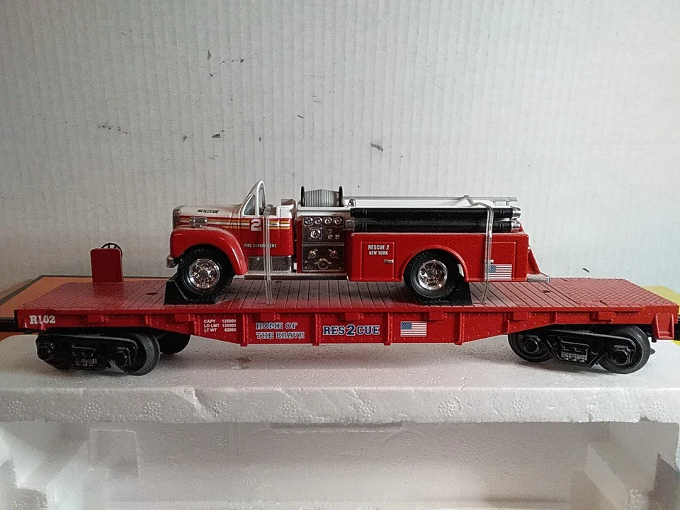 MTH 30-76089 Rescue 2 Flatcar W/Rescue 2 Fire Truck  New - Image 4 of 4