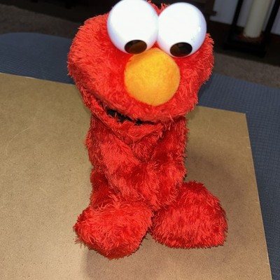 Sesame Street Tickle Me Elmo Hasbro CO923 Tested And Works*Talks*Laughs*Shakes