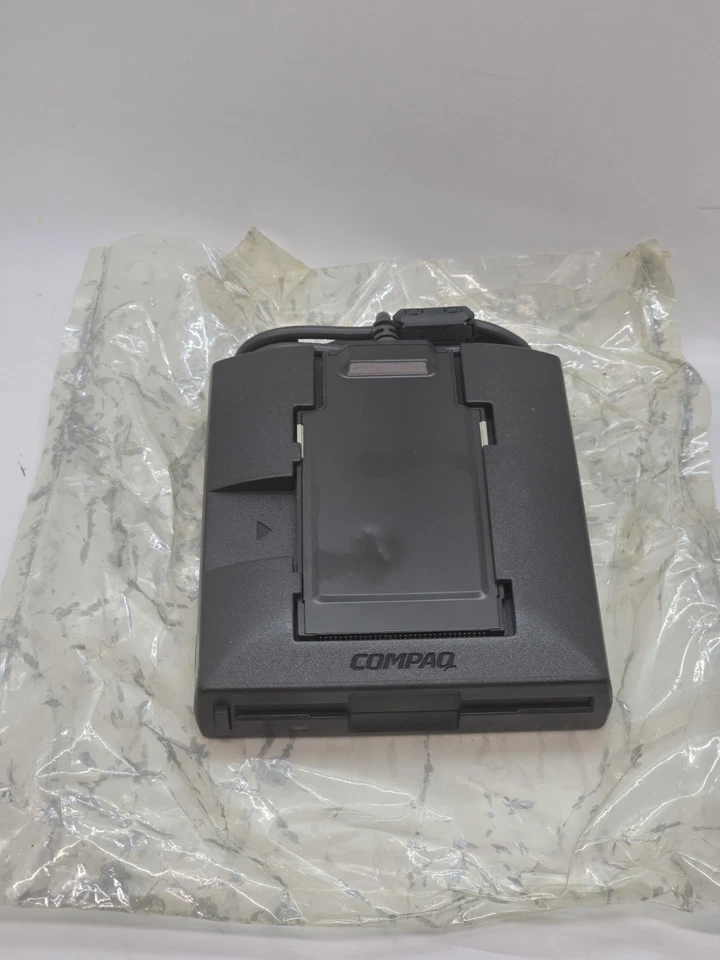 Unidade de disquete externa Compaq Contura Aero 4/25 4/33c PCMCIA 3.5" FDD - Imagem 3 de 4