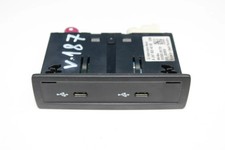 Mercedes Benz W247 Multimedia USB Anschluss Buchse A2478204002