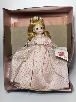 Vintage Madame Alexander CINDERELLA 14'' Doll #1546 In Box PLEASE READ