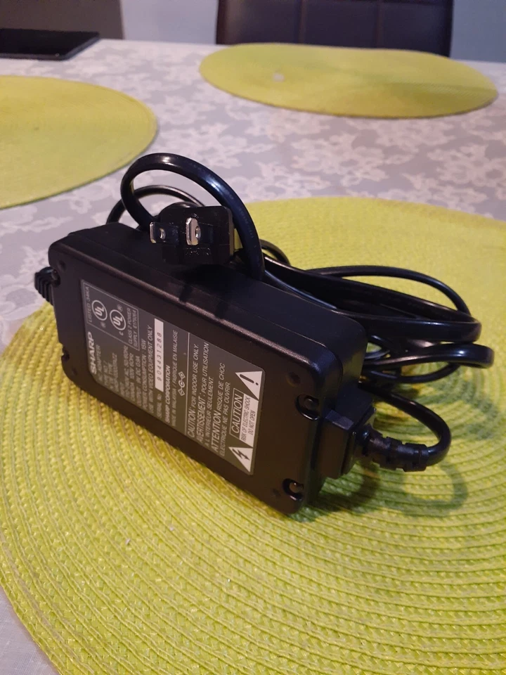 Genuine Sharp UADP-0303TAZZ Camcorder AC Power Adapter 9V .9A OEM Tested - Image 2 of 3