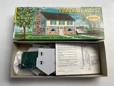 AURORA Model Motoring Colonial House Model Kit, NOS