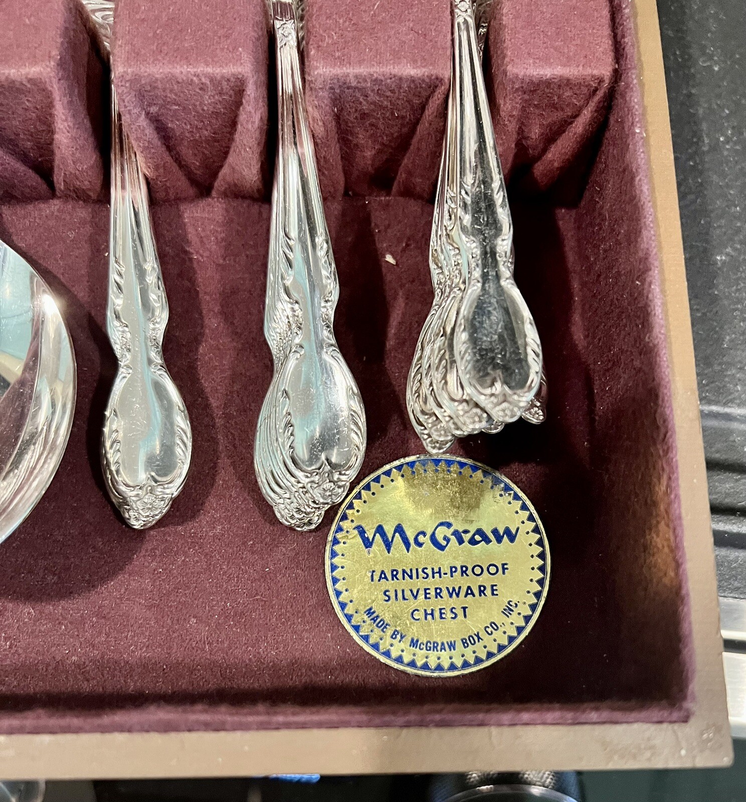 Rogers & Co Silverware McGraw Tarnish Proof Wooden Chest and Silverwarr