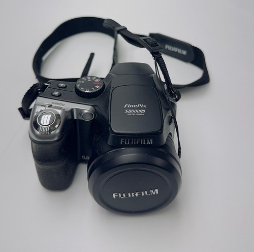 Fujifilm FinePix S8000fd