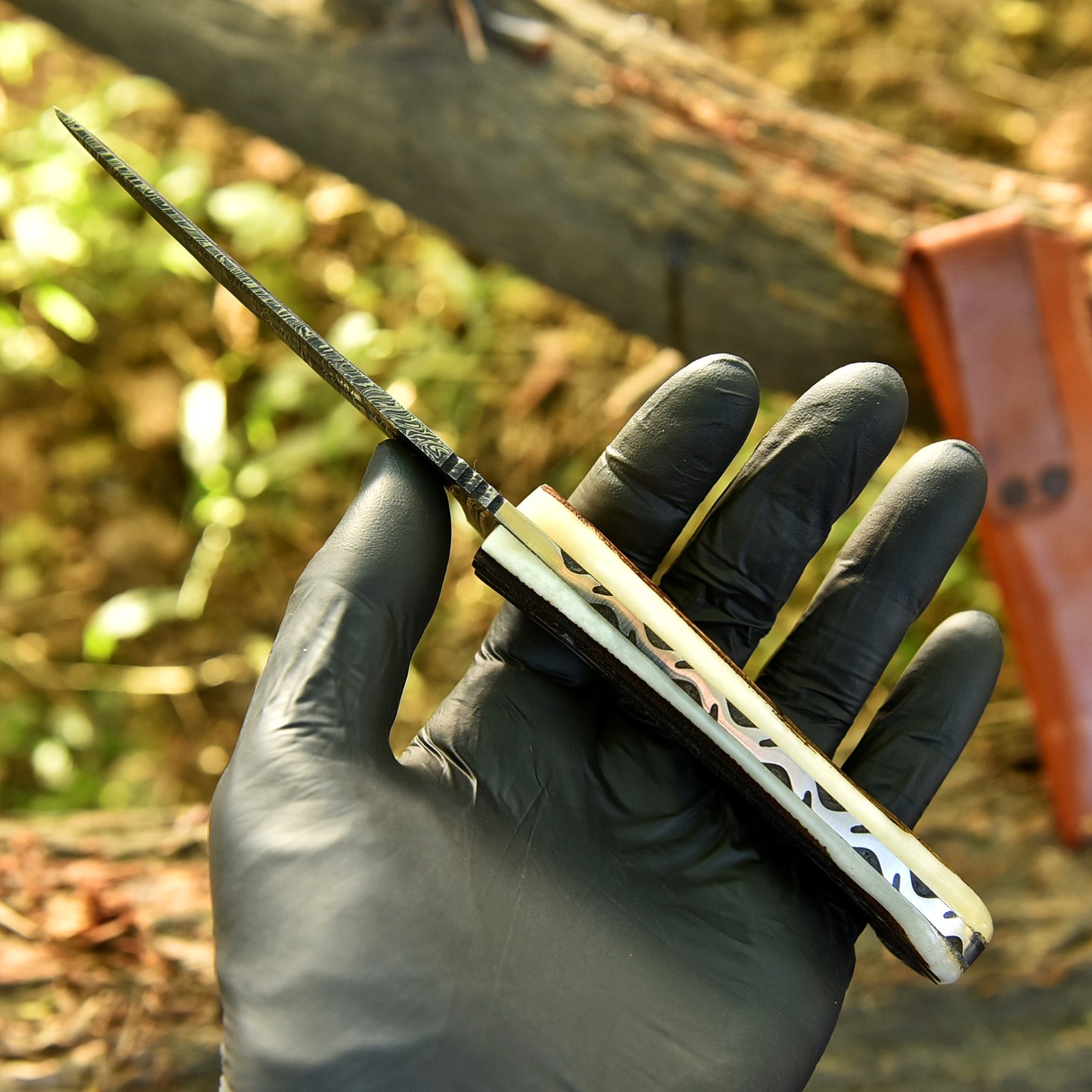 Damascus Steel Blade Custom Antler Handle Handmade Full Tang Hunting Knife