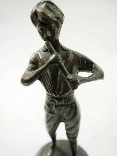 Vintage Boy Playing a Flute Bronze Sculpture 9.5" - Picture 5 of 5