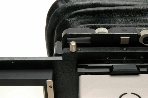 Movable adapter for Phase One Hasselblad v Back to Arca swiss 6X9 - Picture 6 of 10
