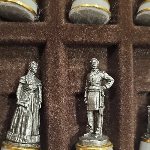 Franklin Mint Civil War Militaria Chess Set Metal Figures Blue/White Board 1983