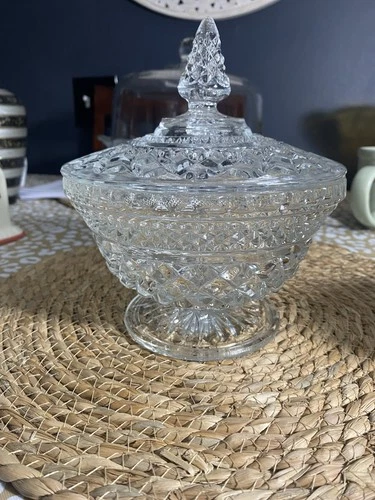 Vintage Anchor Hocking Wexford crystal covered candy dish