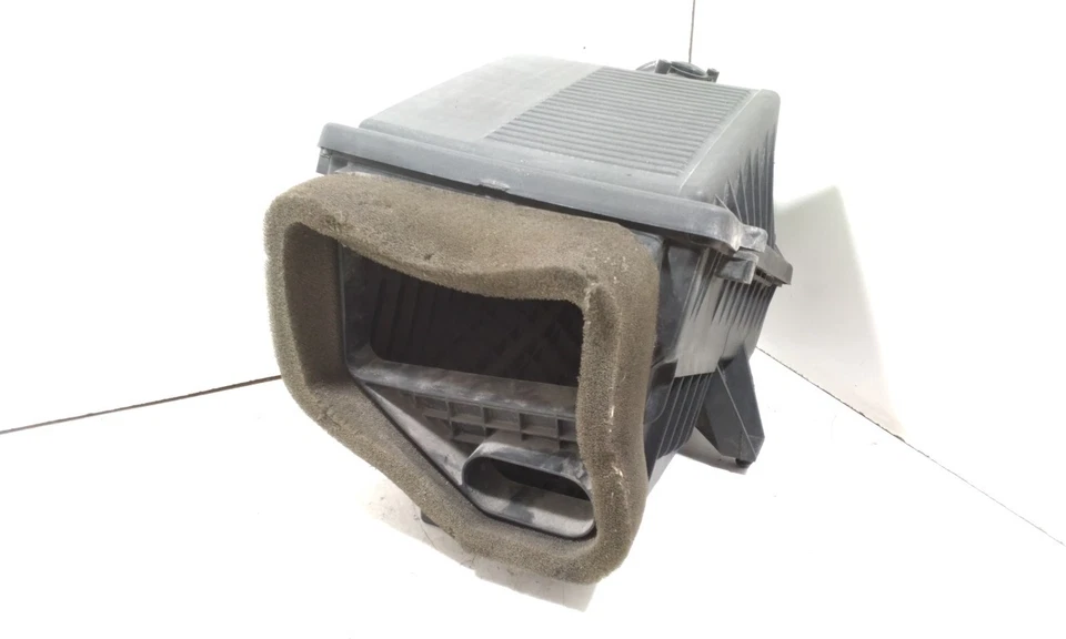 2014 GMC Yukon XL 1500 Air Intake Cleaner Assembly 6.2L OEM - Изображение 4 из 4