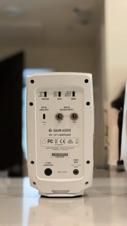 ADAM Audio D3V Desktop Monitors - White Pair - Image 3 of 4