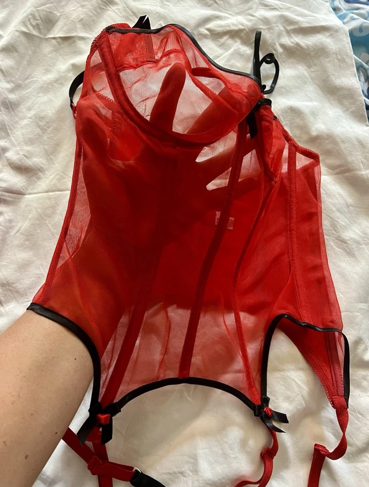 BUSTIER VASCO TRANSPARENTE ROJO AGENTE PROVOCADOR, 34C. HECHO EN INGLATERRA. ¡Nuevo! Foto 2 de 4
