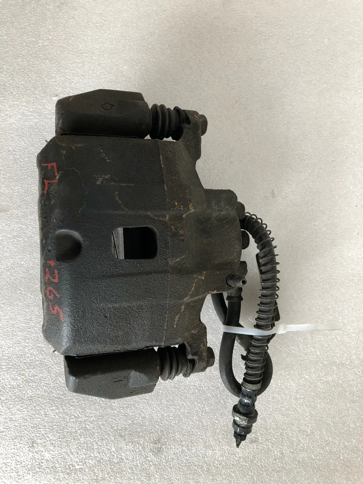 Сменный дисковый суппорт переднего левого тормоза 2002-2005 Mitsubishi Eclipse - Изображение 3 из 4