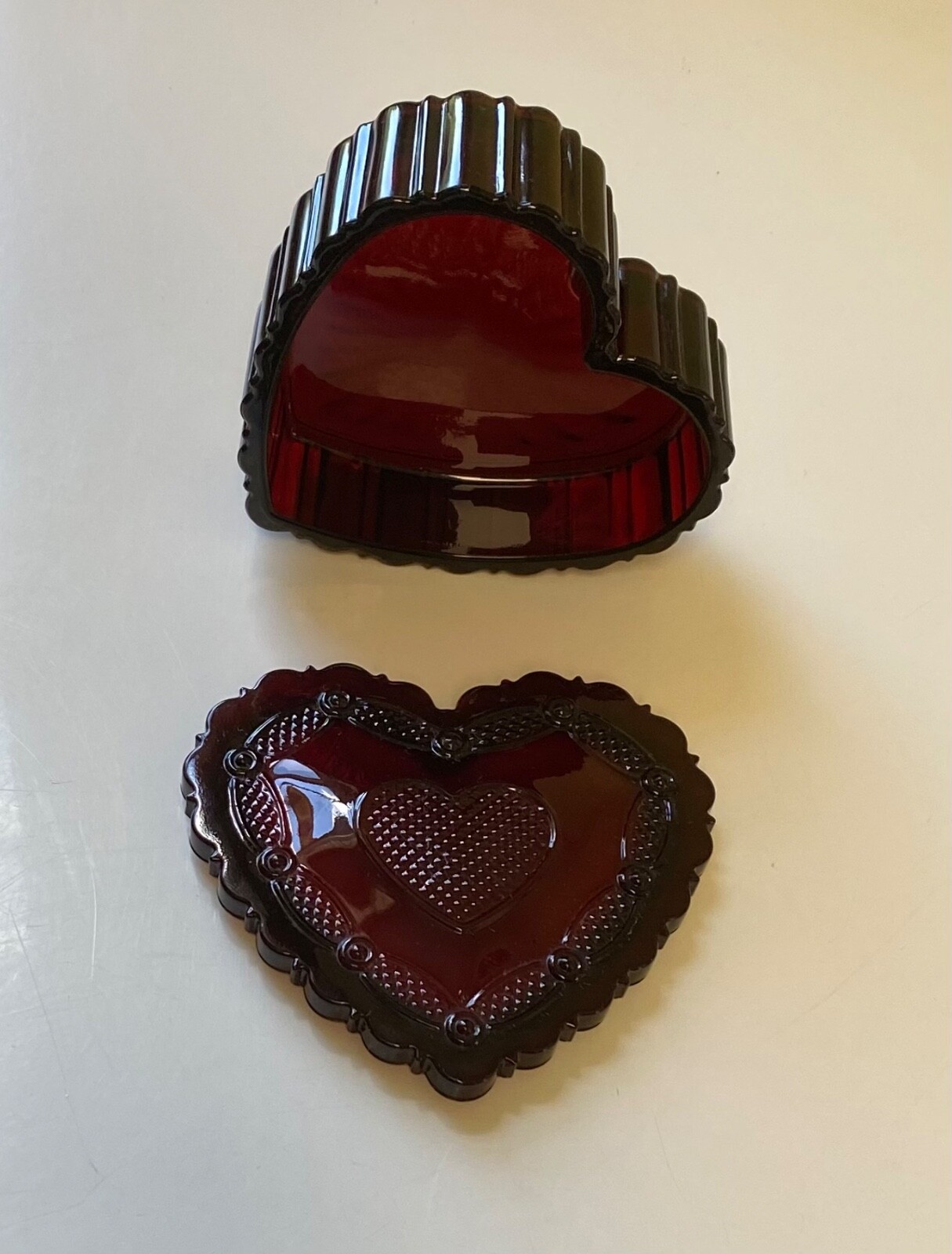 Vintage AVON CAPE COD Glass HEART TRINKET BOX Ruby Red 1989 #1297 ️ | eBay