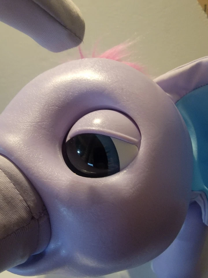 Juno My Baby Elephant interactivo más de 150 sonidos y baúl móvil 11"T X 17"L Foto 2 de 4