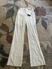 Women’s NWT Nike Zenvy Pants Sz Small