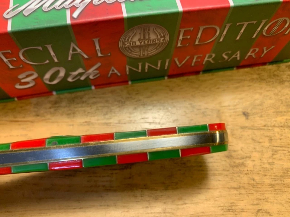 Cuchillo Rough Rider Edición 30 Aniversario Feliz Navidad Medio Halcón 4" RR2689 Foto 4 de 4