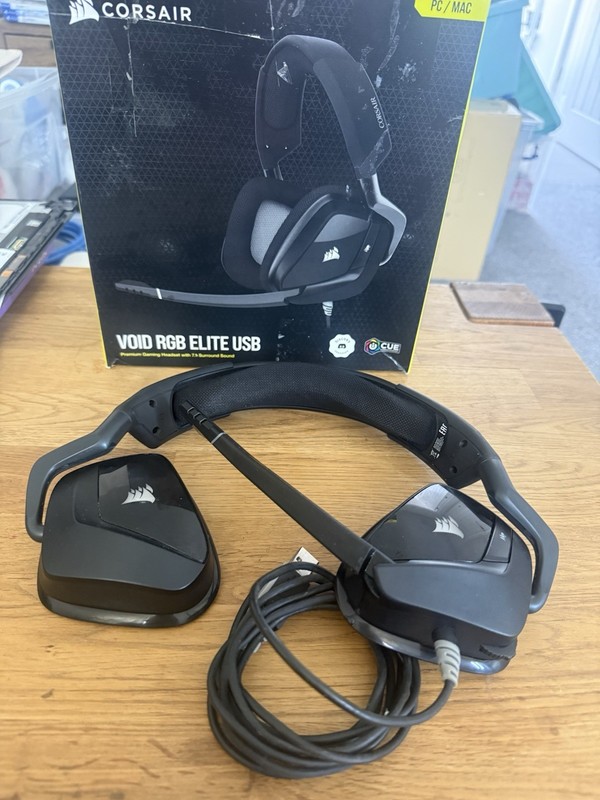 Corsair Void Elite RGB Wired Gaming Headset with 7.1 Surround Sound
