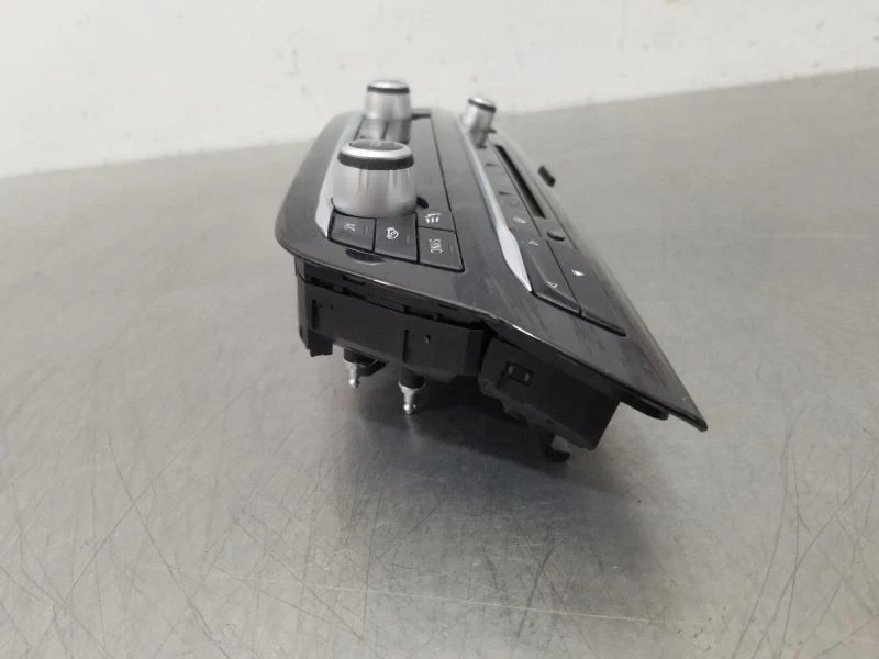 BMW 530I 2019 temperatura aire acondicionado control térmico 6411114191  Foto 4 de 4