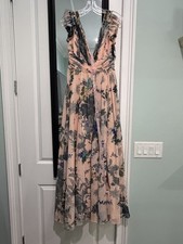 Mac Duggal Ieena Floral Sleeveless Gown Size 8 NWT