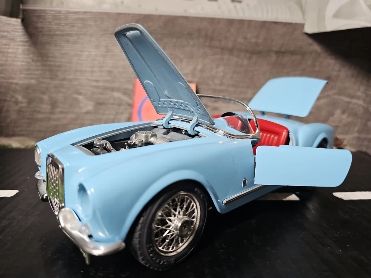 ランチャ アウレリア Ｂ24 スパイダー   ライトブルー    1/18 ランチャ アウレリア B24 スパイダー ライトブルー 1/18 【公式