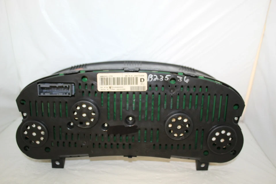 Cuadro de instrumentos velocímetro medidores 04 05 Cadillac CTS SRX 126.682 millas Foto 4 de 4