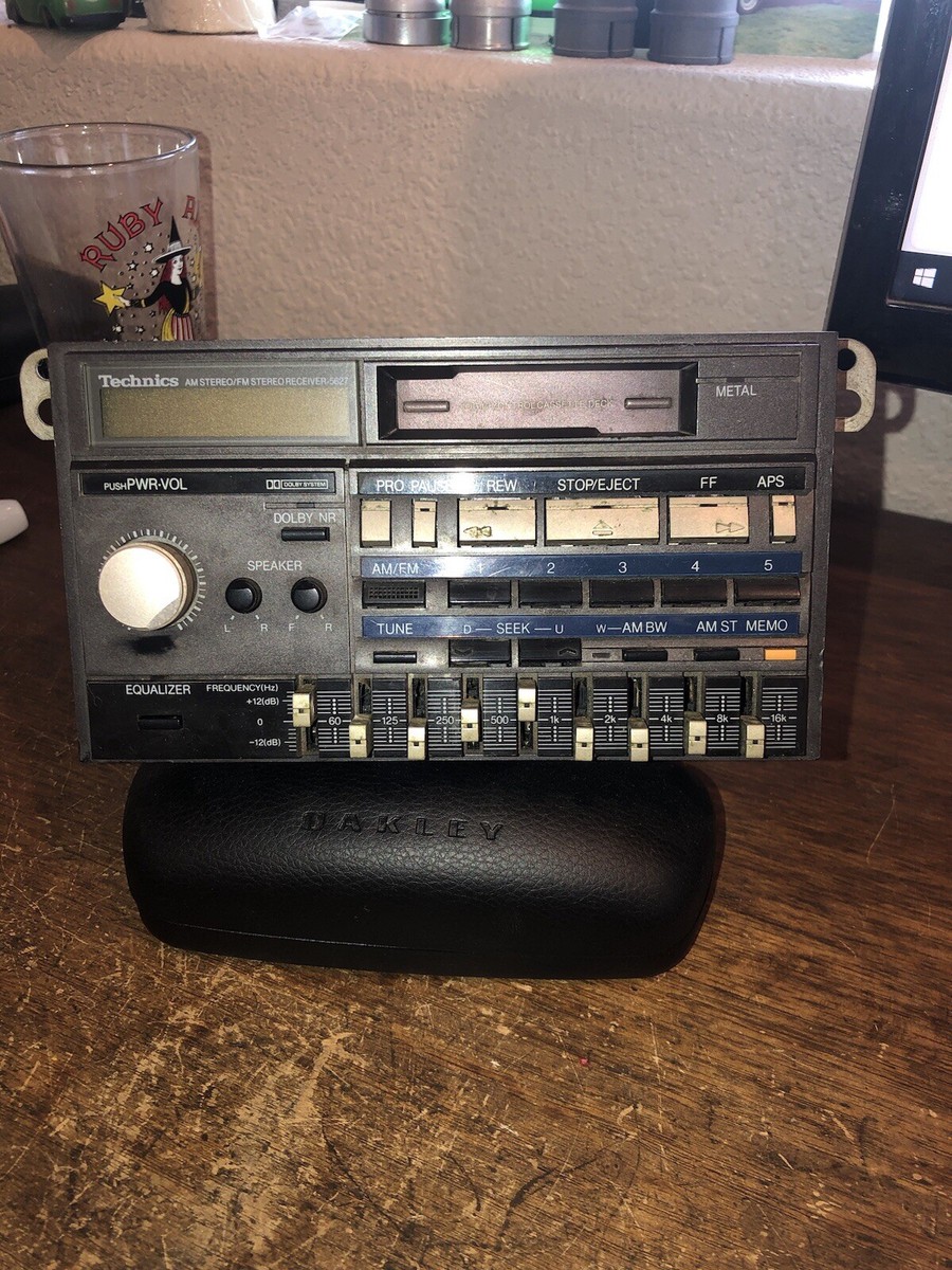 1985 86 Toyota Cressida MX73 AM FM Cassette Stereo Car Radio