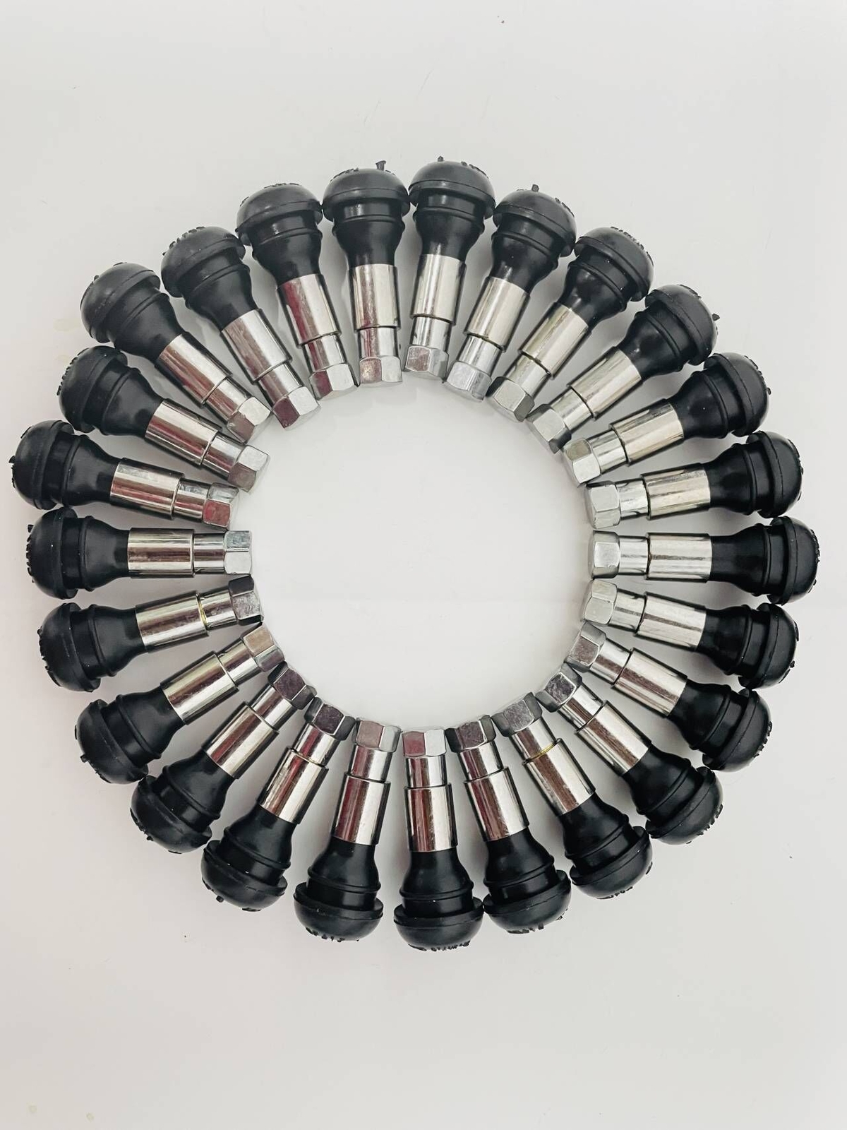 100Pcs Car Auto TR413 TR 413 Short Rubber Tubeless SnapIn Tyre Tire