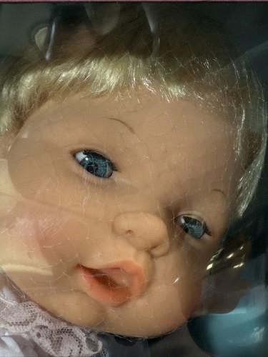 Vintage 1989 Tyco Oopsie Daisy Crawling & Falling Baby Doll NRFB - Picture 2 of 11