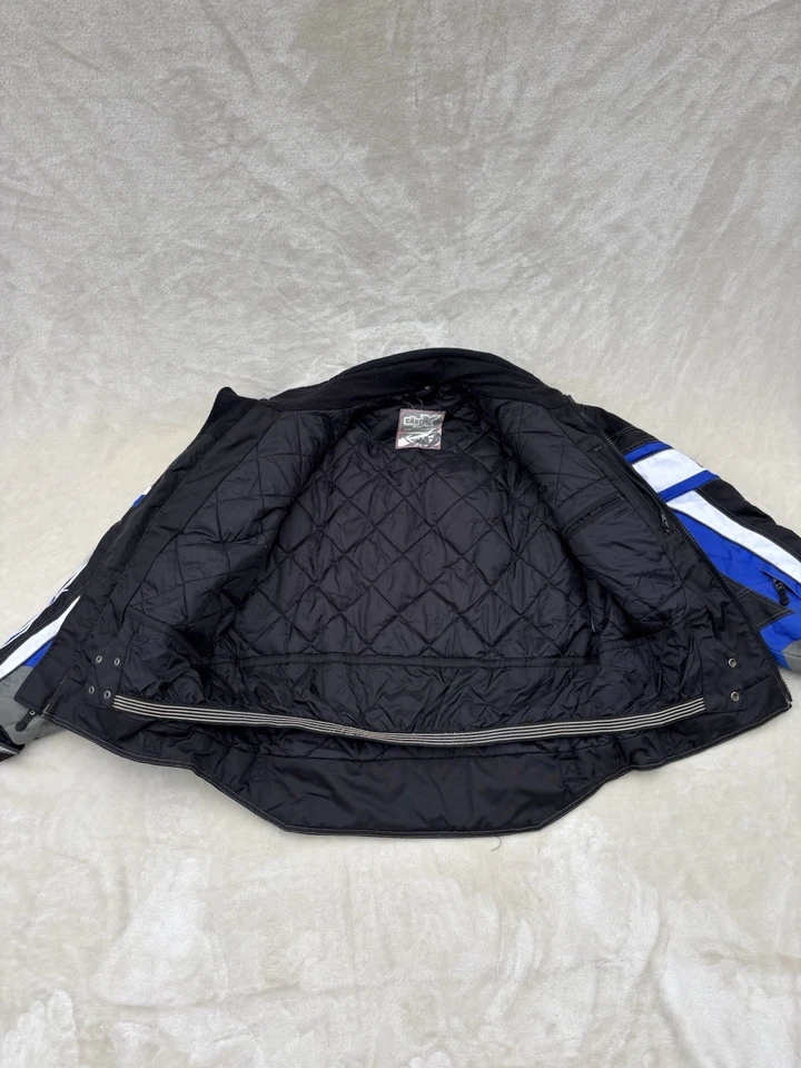 Jaqueta Castle X Raceway CR2 com zíper tamanho grande azul preto branco - Imagem 2 de 4