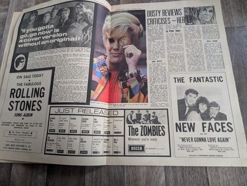 RECORD MIRROR Music Paper- 23rd September 1965 - The Walker Brothers - Foto 6 di 8