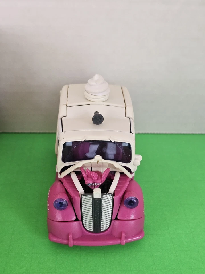 Transformers Deluxe Class Autobot Mudflap And Skids Ice Cream Truck Pre-Owned - Image 3 of 4