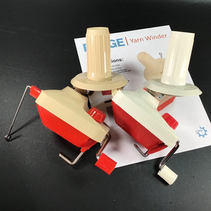 Pair of Wool Winders Manually EZ Wind Up By Hand Wool Yarn String Balls Set of 2