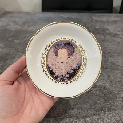 Victoria & Albert Museum Nicholas Hilliard  Unknown Woman  Plate Trinket Dish