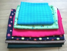 Job lot of vintage fabric, various sizes, mostly polyester type material.