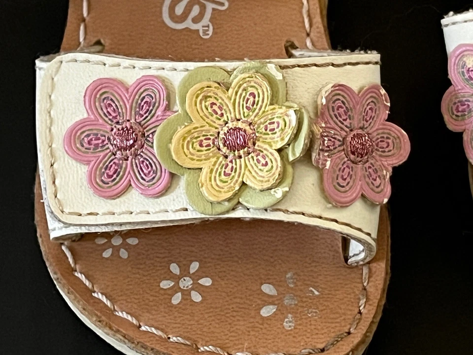 Teeny Toes Baby Girl's Size 3 Sandals 2 Strap Faux Leather Floral Applique White - Image 3 of 4
