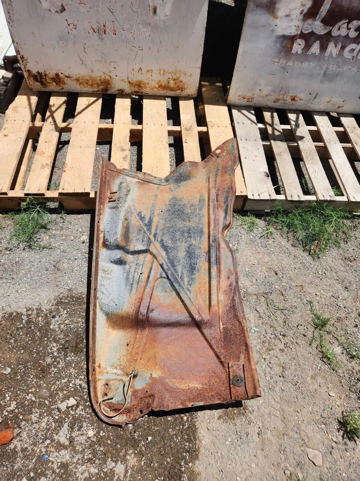 Panel de guardabarros interior izquierdo lado del conductor OEM 1958-1959 Chevrolet, camioneta GMC Foto 2 de 3