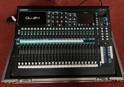 Allen & Heath QU-24 デジタルミキサー (フライトケース付き/中古・美品） Allen and Heath Qu-24 Digital Mixer, Chrome Edition + Flight Case