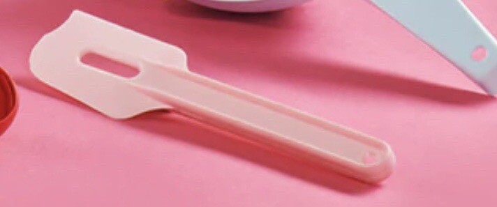 TUPPERWARE NEW VINTAGE PADDLE SCRAPER - Picture 4 of 4
